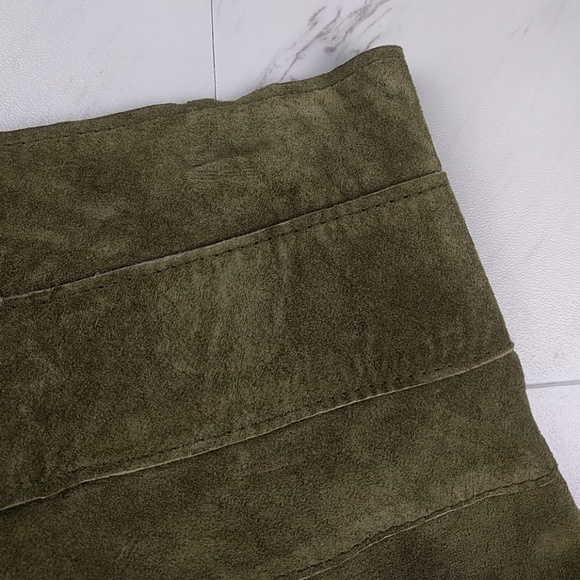 Bebe Green Leather Mini Skirt SZ 2 - Picture 5 of 8